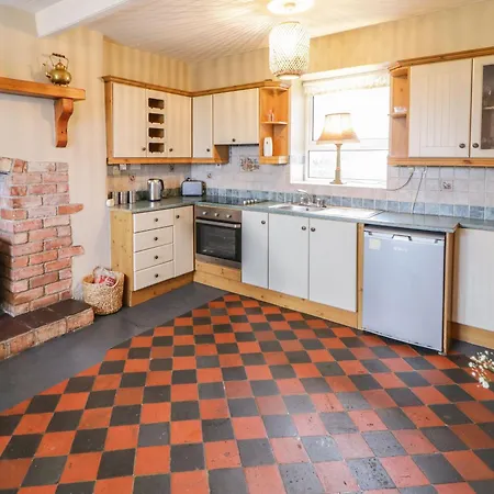 Holiday home Alcorns